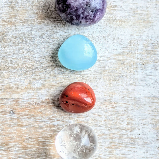 Aquarius-Zodiac-Crystals