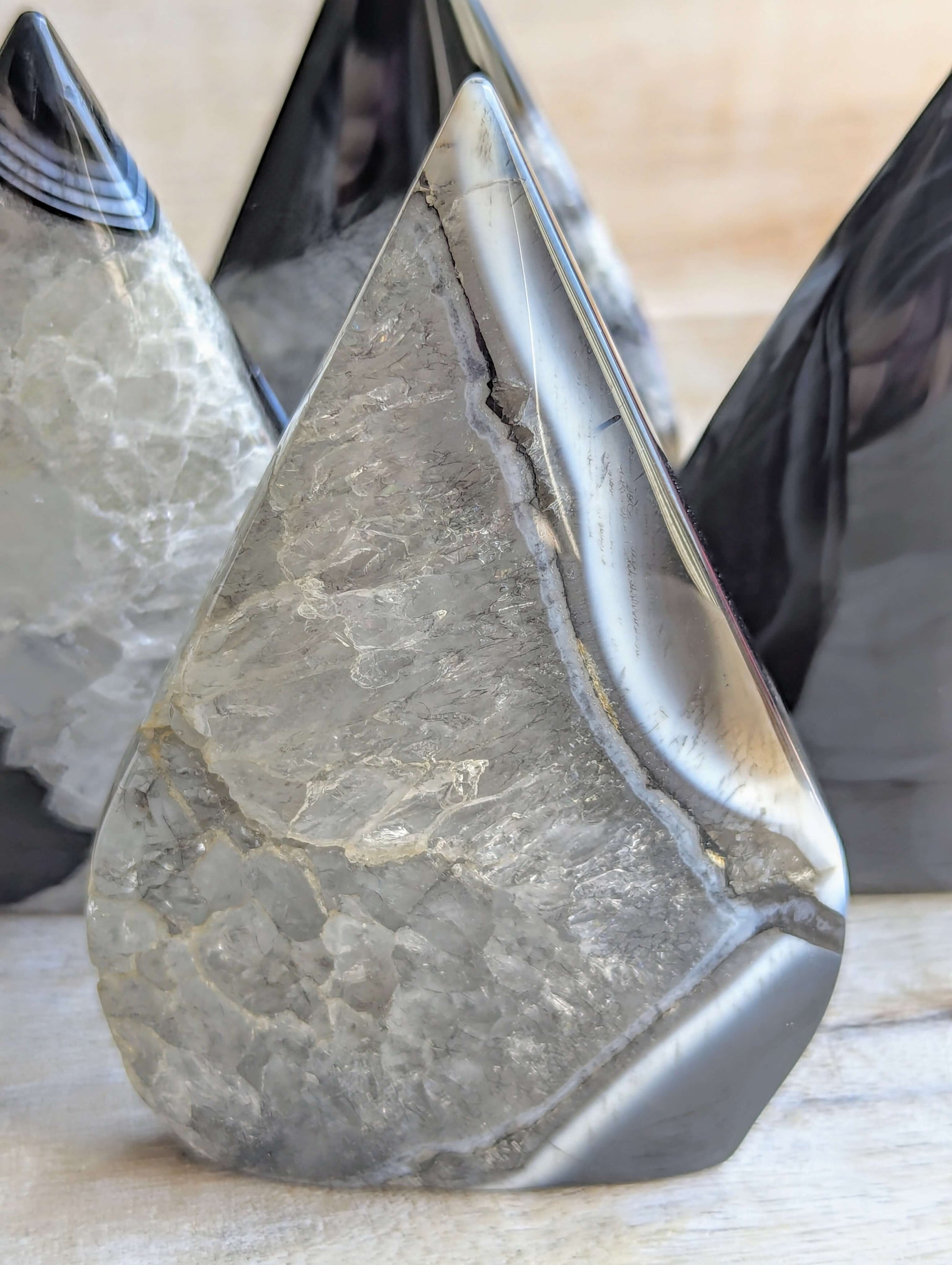 Black-Agate-Crystal-Freeform