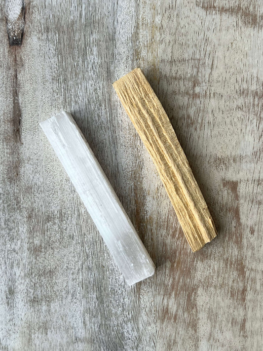 The-Energy-Flow-Bundle-Palo-Santo-Stick-Selenite-Stick