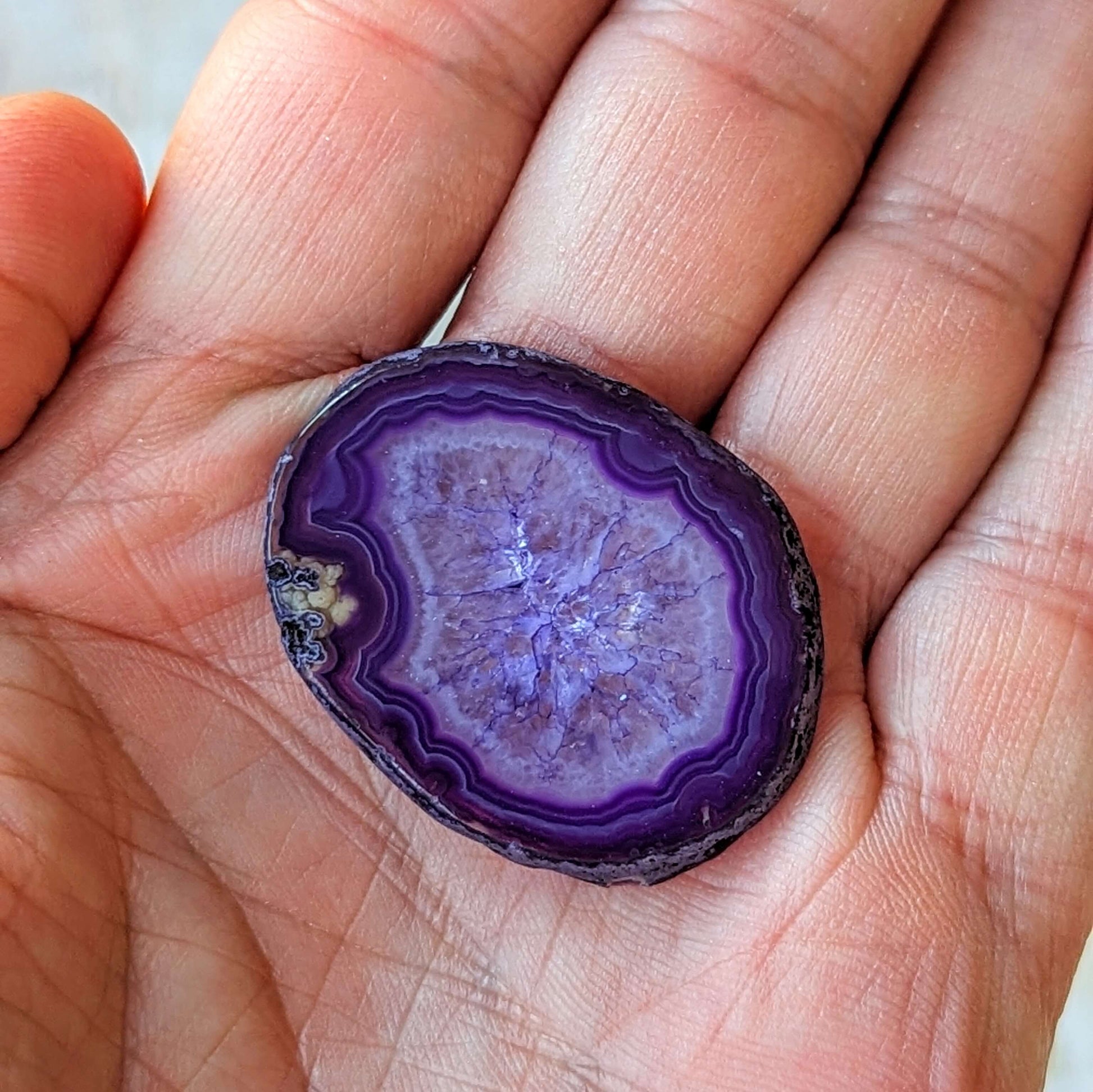 Purple-agate-slice-for-home-decor