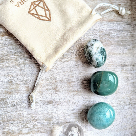 Virgo-crystal-set-with-a-pouch