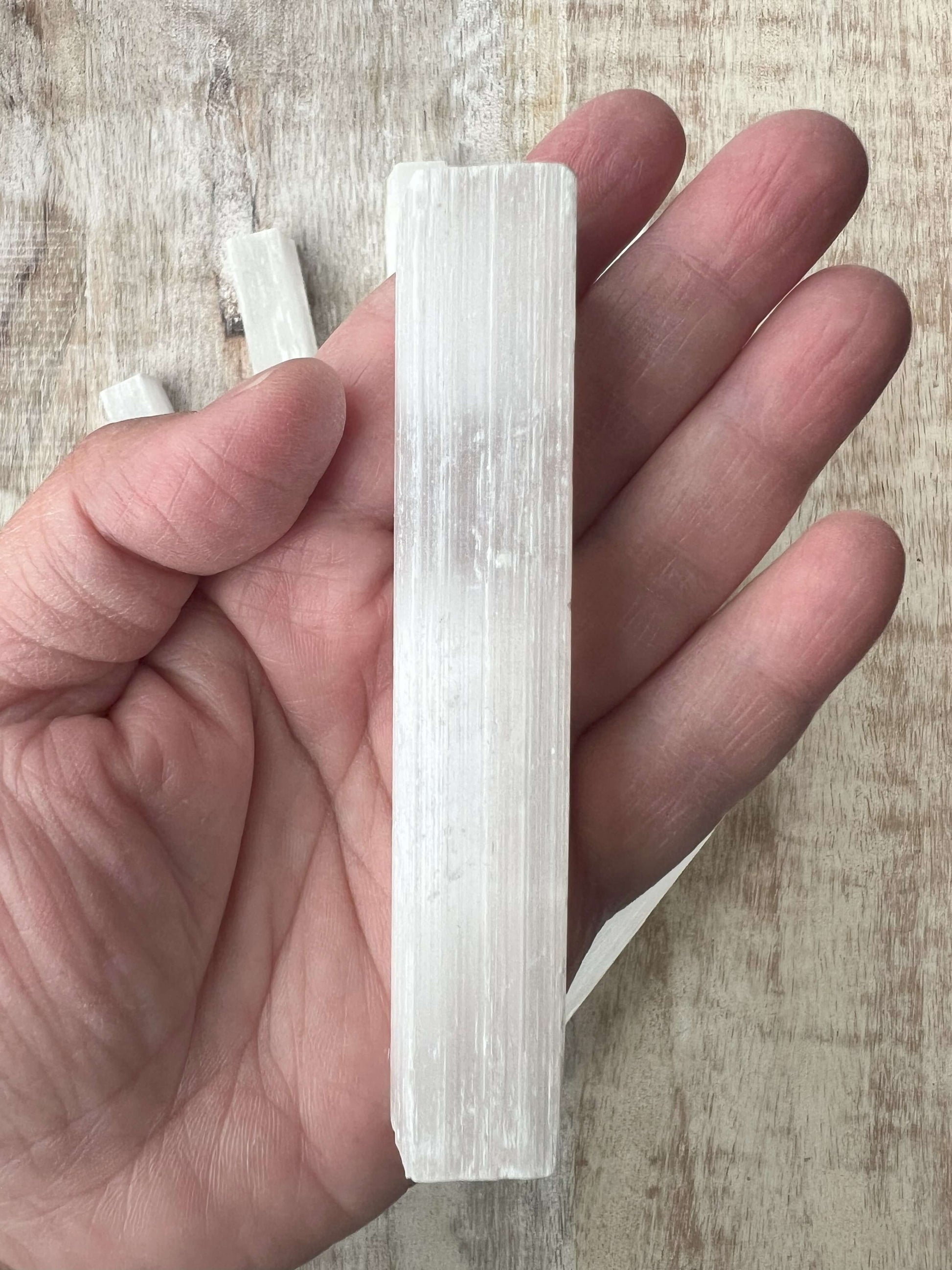 selenite-stick-from-morocco
