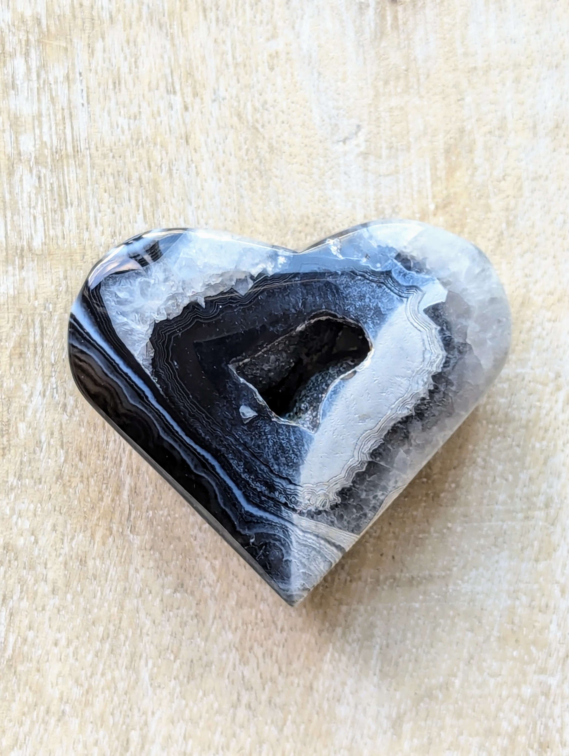 Black-Agate-heart-70g