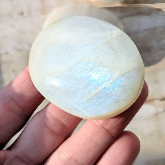 Blue-Moonstone-Palm-Stone