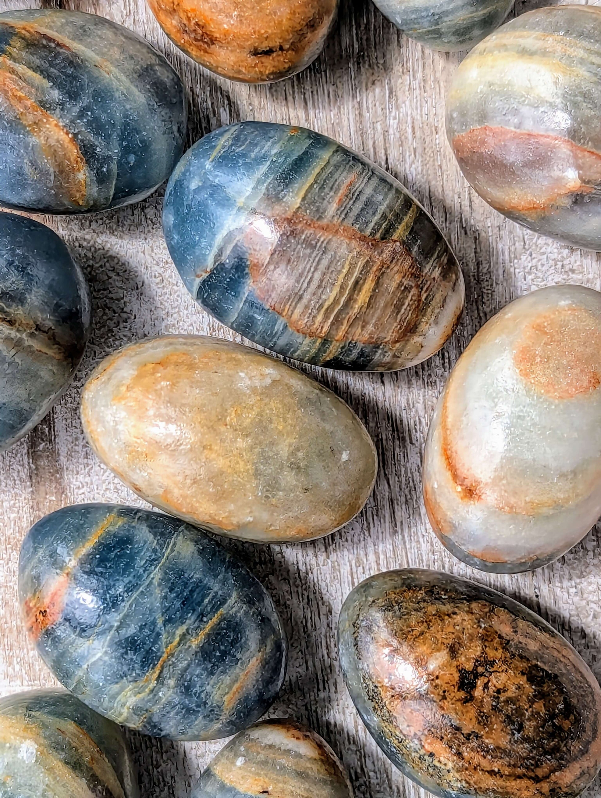 Blue-Onyx-Tumbled-Crystal-Stones