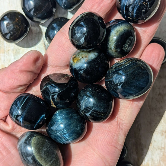 Blue-Tiger-Eye-Tumbled-Stone