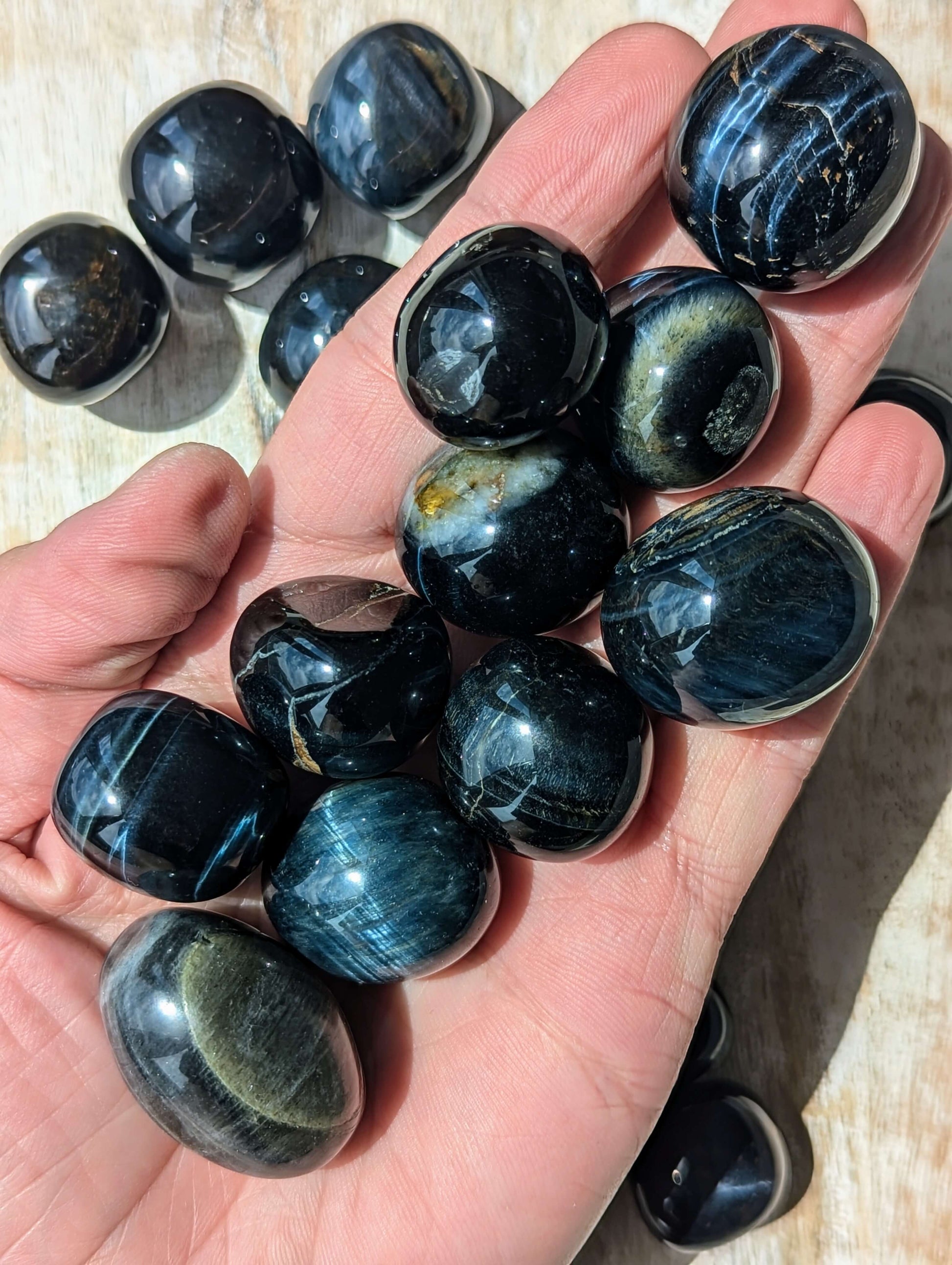 Blue-Tiger-Eye-Tumbled-Stone