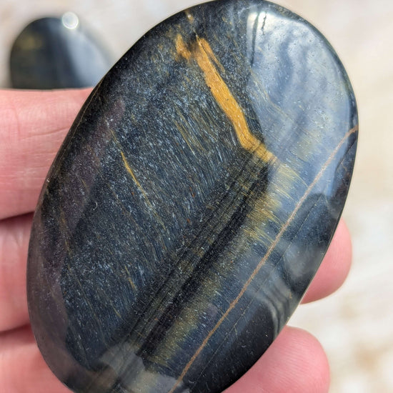 Blue-Tigers-Palm-worry-stone