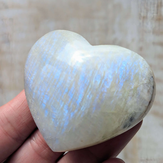 Flashy-Blue-Moonstone-Heart