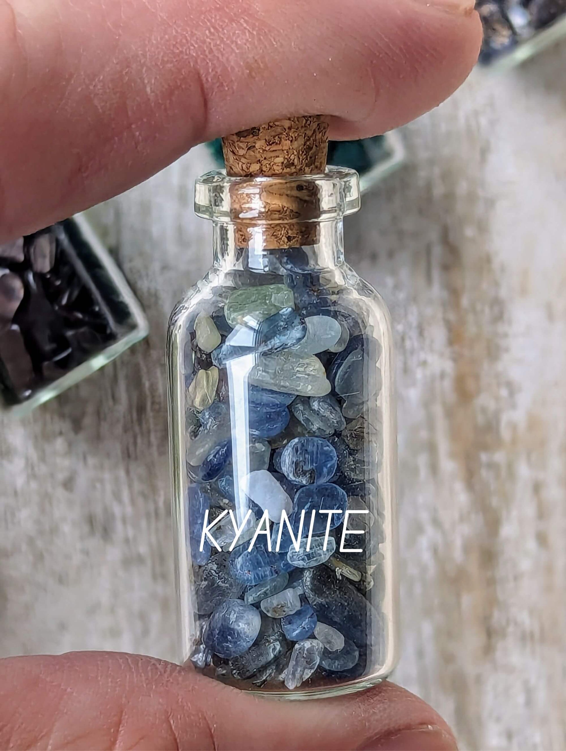 Kyanite-chips