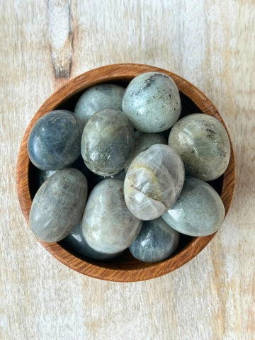 Labradorite-Tumbled-Stone