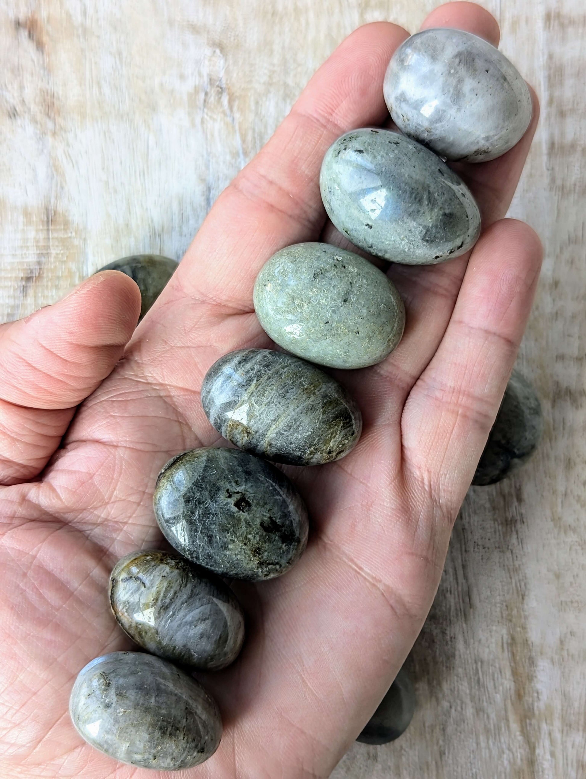 Labradorite-Tumbled-Stones