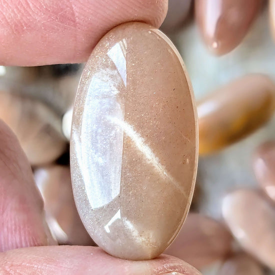 Peach-Moonstone-Tumbled-Stone