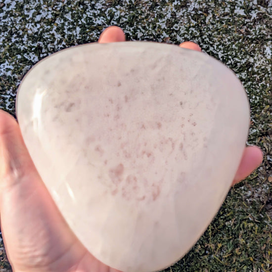 Selenite-crystal-bowl