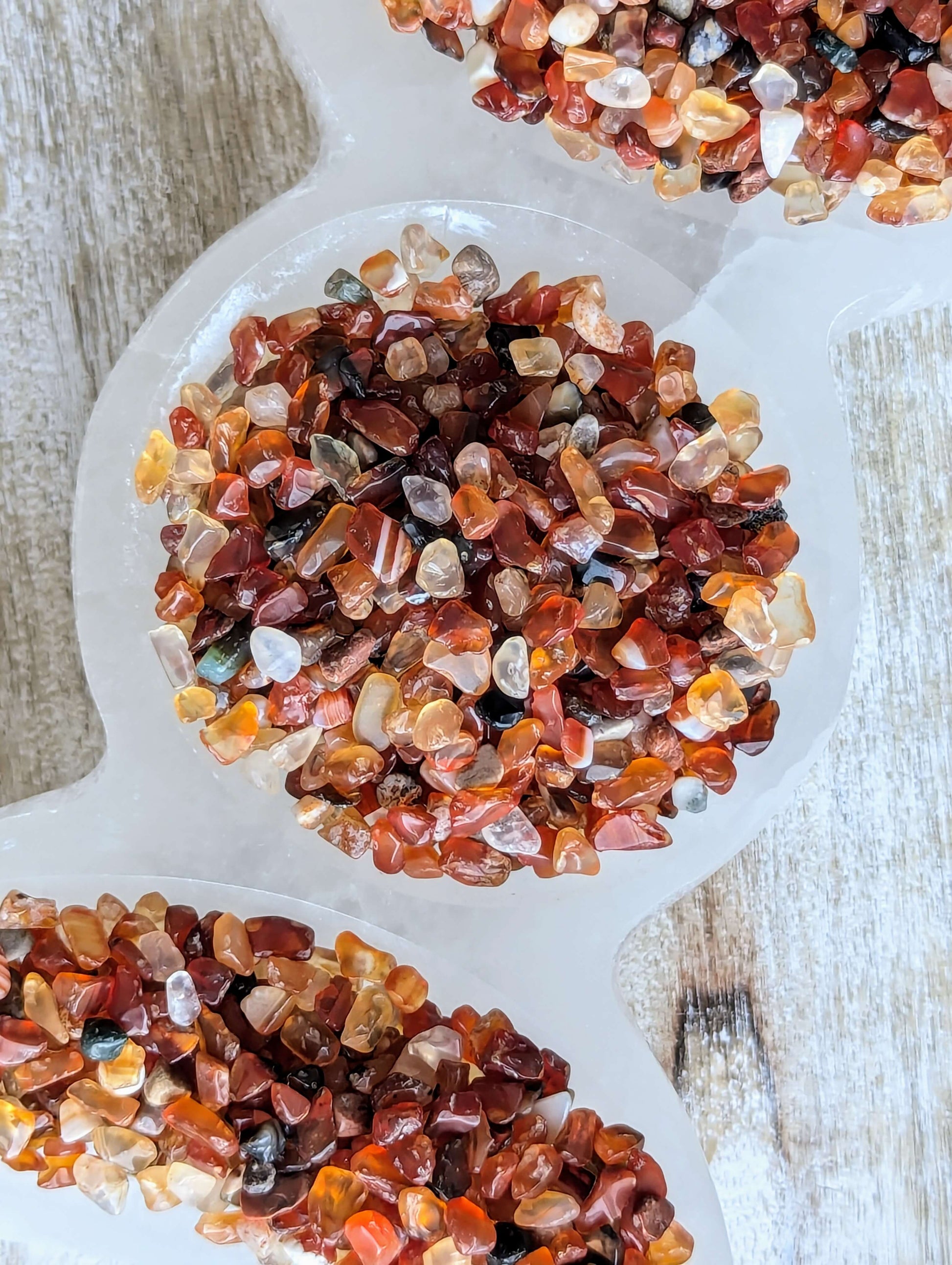 Tiny-Carnelian-Chips