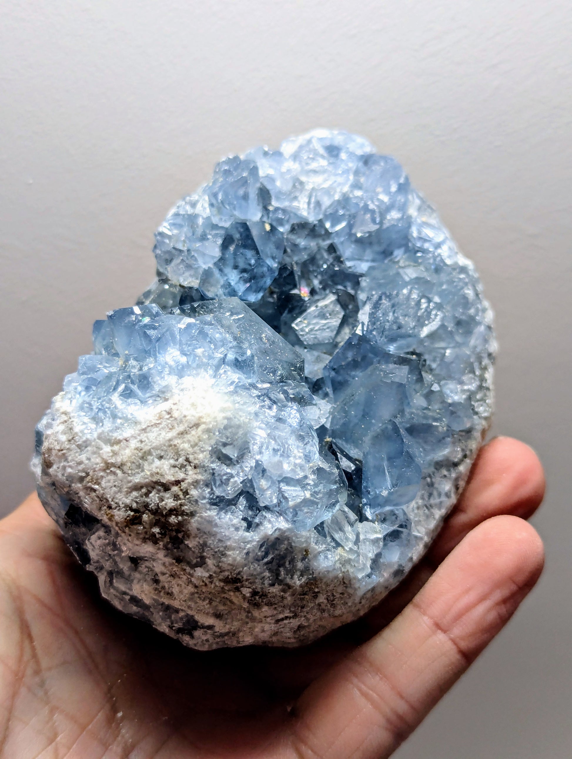 celestite-cluster-geode