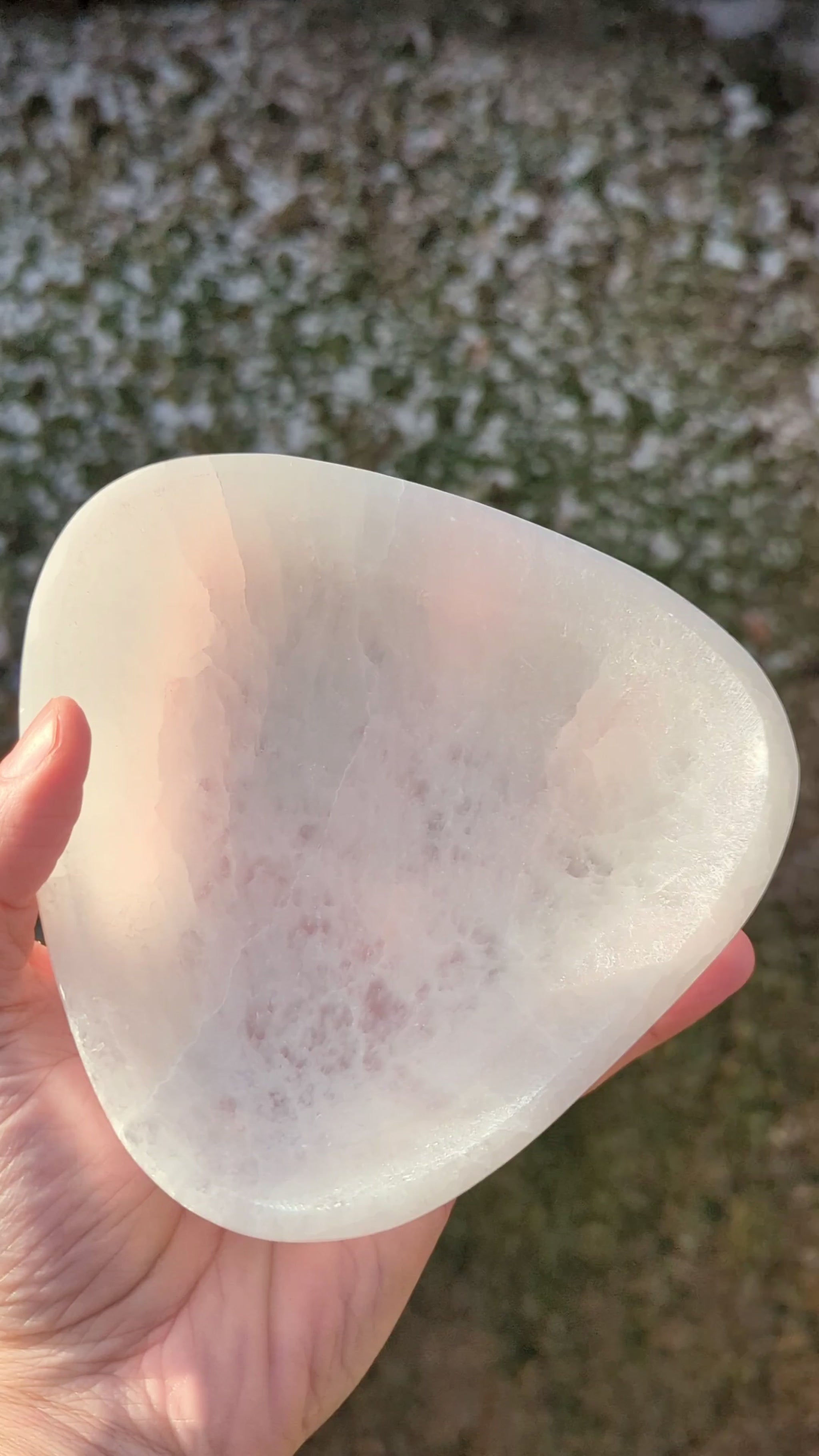 Selenite-crystal-charging-bowl