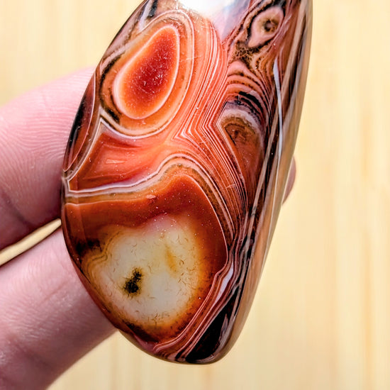 sardonyx-gemstone-crystal