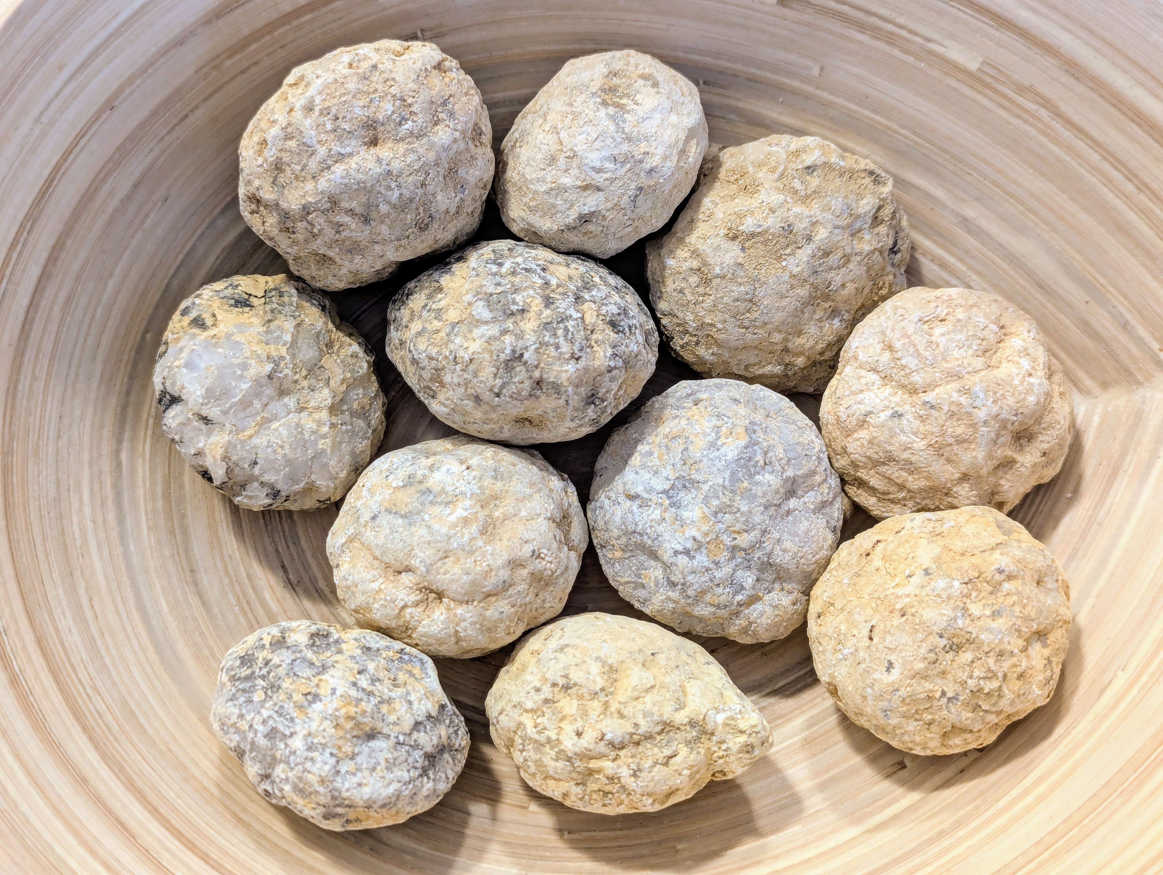 Unopened Geodes – Aurora Stones