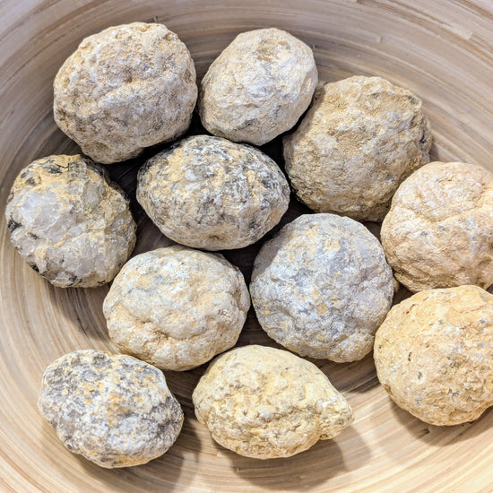 unopened-crystal-geodes